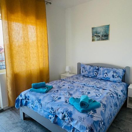 Pierre La Tarmul Marii -Primim Vouchere Vacanta Hostel Costinești Εξωτερικό φωτογραφία