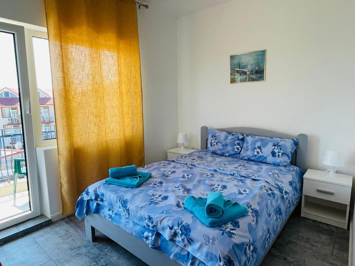Pierre La Tarmul Marii -Primim Vouchere Vacanta Hostel Costinești Εξωτερικό φωτογραφία